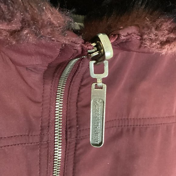 Lady Hathaway Women's Red Reversable Vest Size M Faux Fur Lining Pockets Warm - Picture 8 of 10